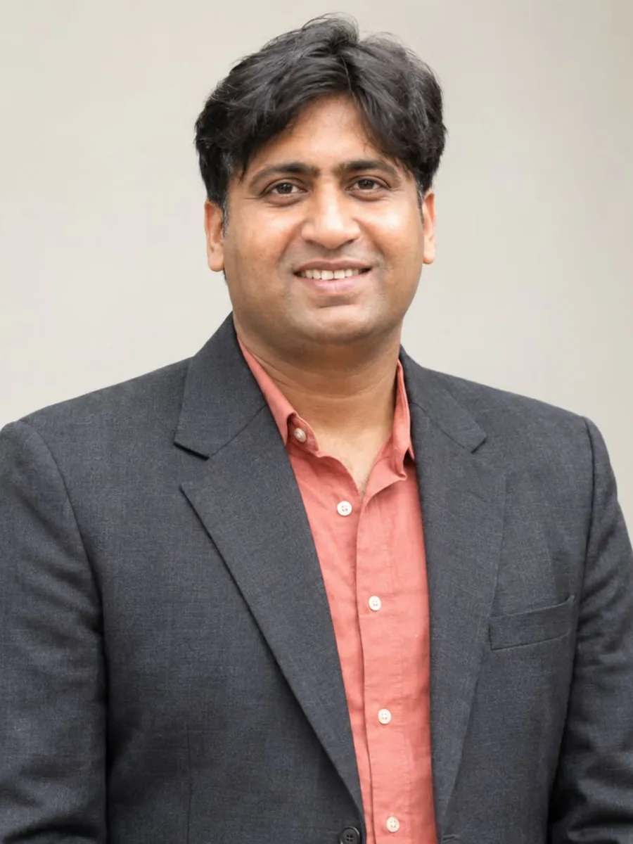 Dr. Nishith Prakash, ophthalmologist at Lahan Eye Centre